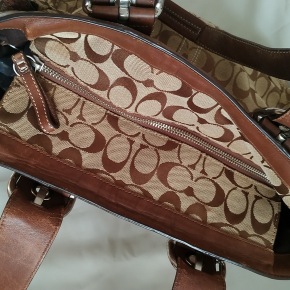 Coach Signature Brown Canvas Gallery 10079 Large Carry All Zip Up Shoulder Purse - Picture 16 of 17